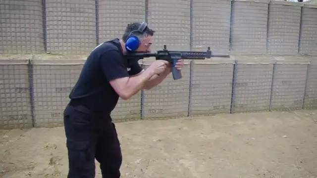 5 Mags of Full-Auto Fire From the Sig Sauer SIG516 Rifle