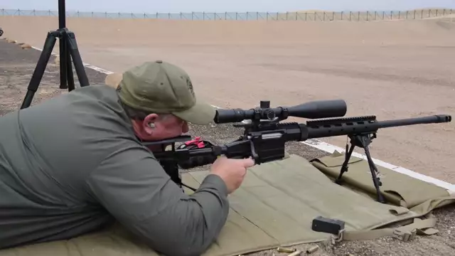 Caracal Guns in UAE - David Bahde