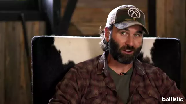 Jack Carr Unboxes a Hemingway Typewriter, Talks 'Savage Son'