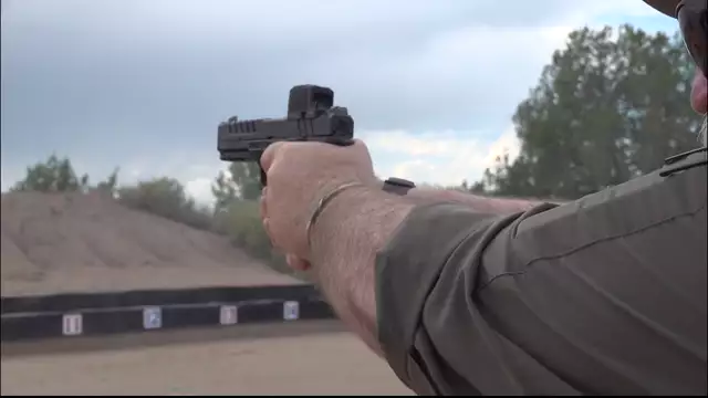 Learn to Run a Red Dot at the Gunsite 350 Pistol with Optics Class