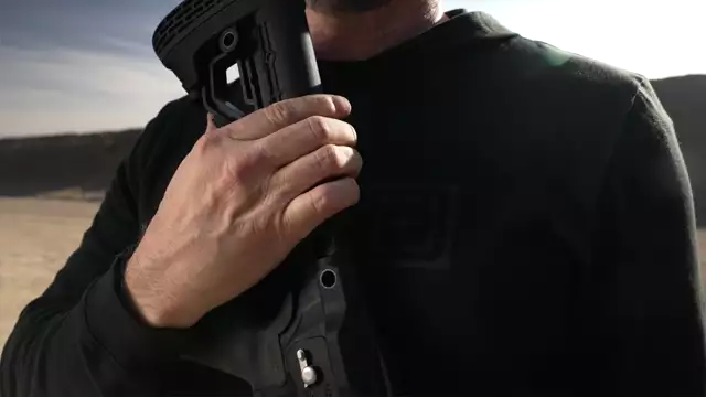 Mossbergs 590R and RM